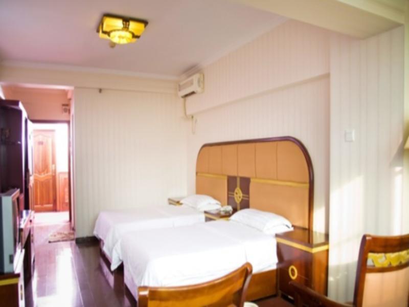 Nanning Gold Red Forest Hotel Extérieur photo